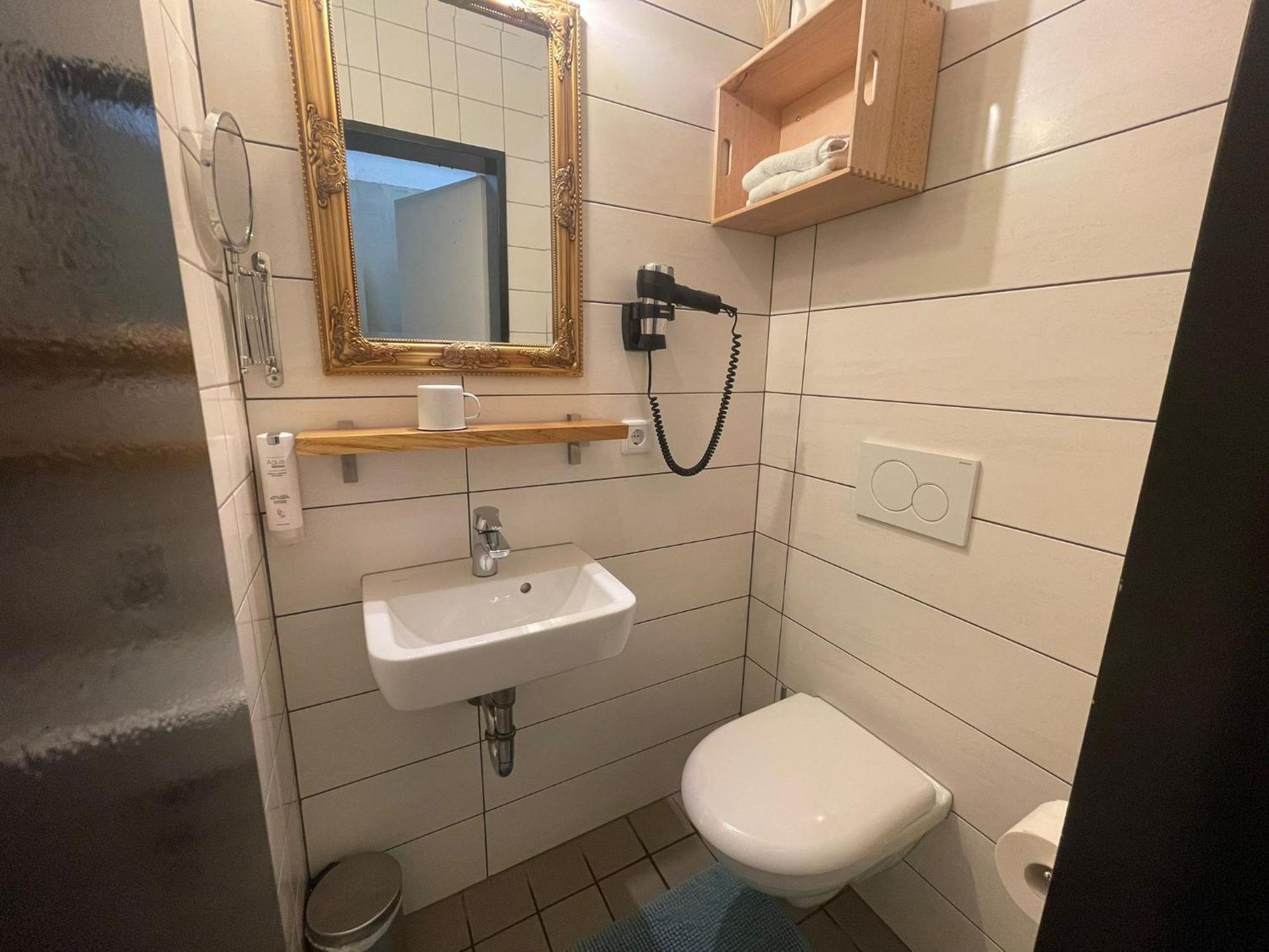 Koby Work&Stay Souterrain Apartment, Wifi&Komfort Herford Buitenkant foto
